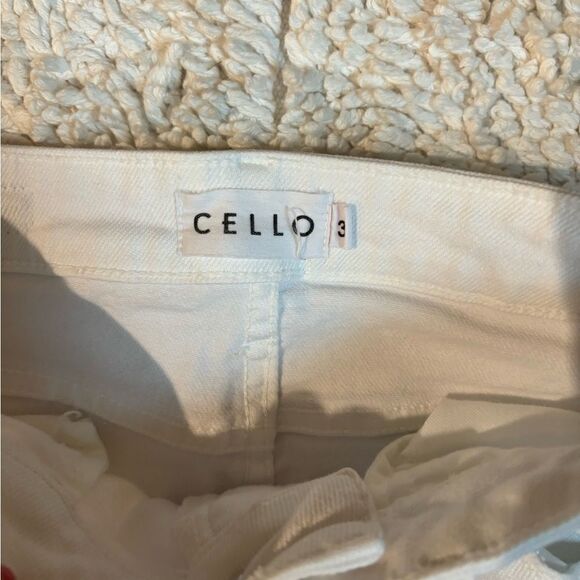 White Skinny Jeans - Picture 2 of 5